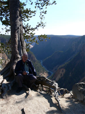 Seat at the edge of the precipice